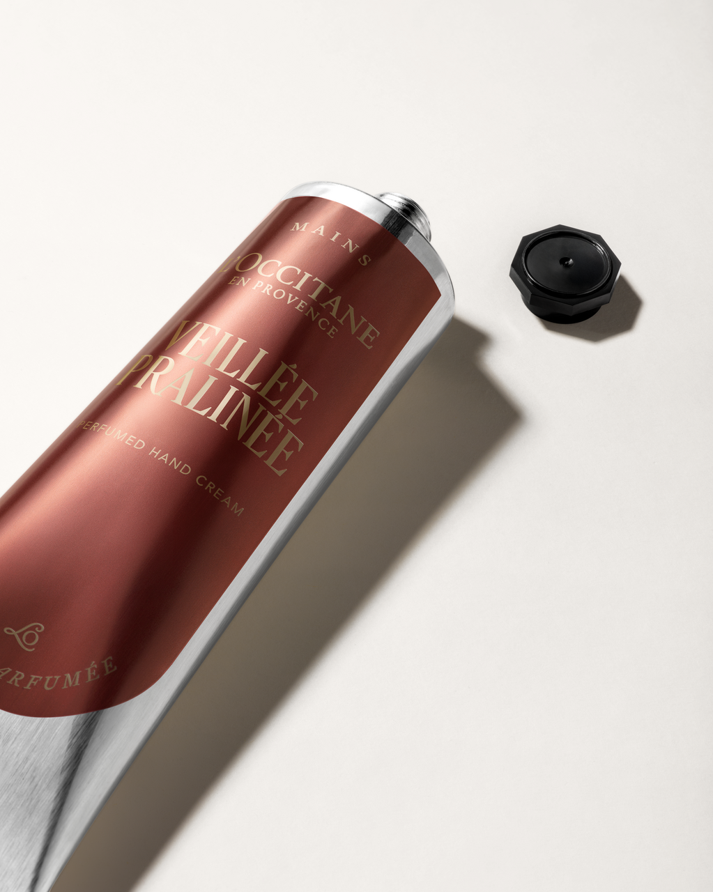 Veillée Pralinée Perfumed Hand Cream  - Illustration 1