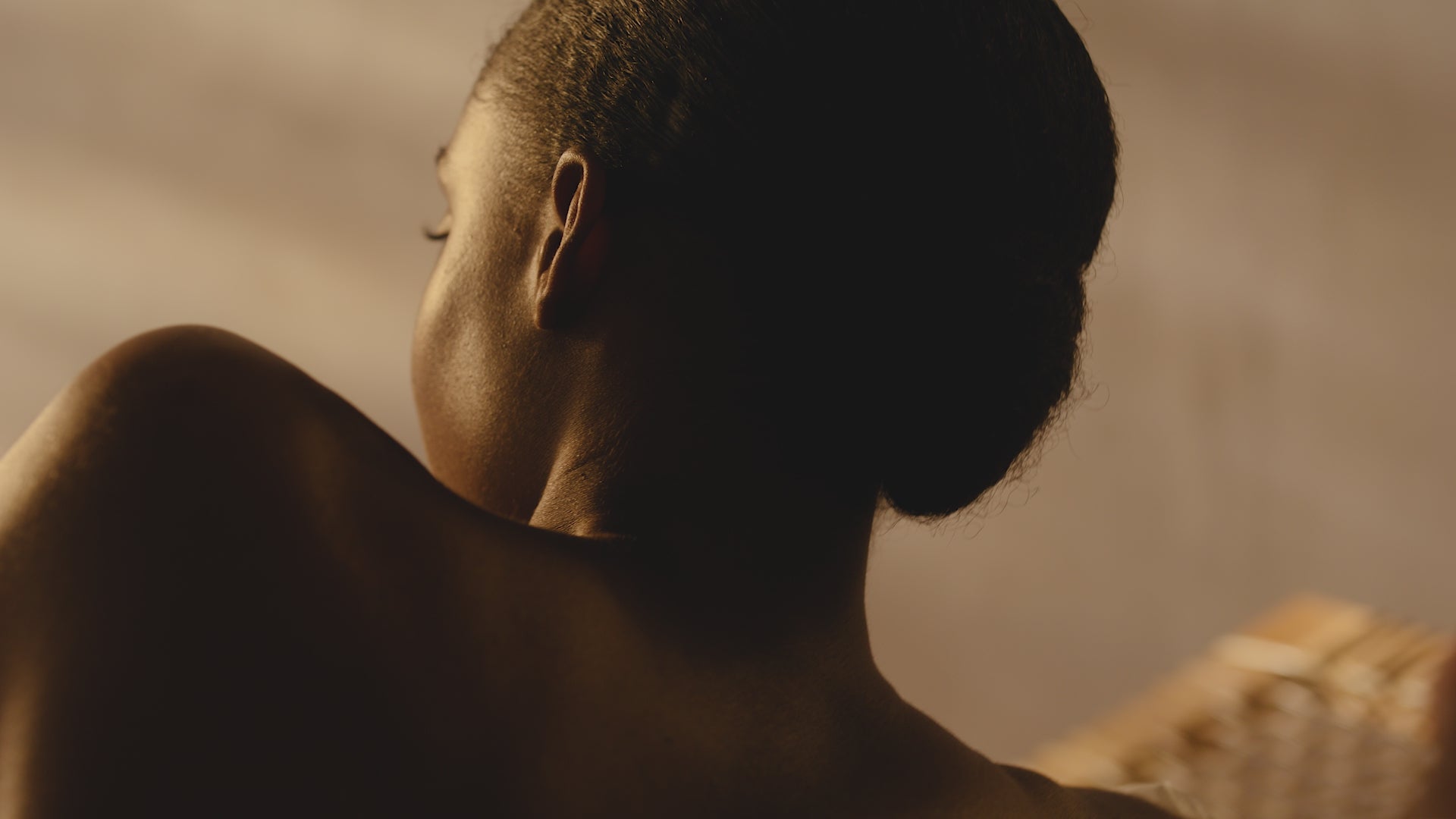 Lataa video: 